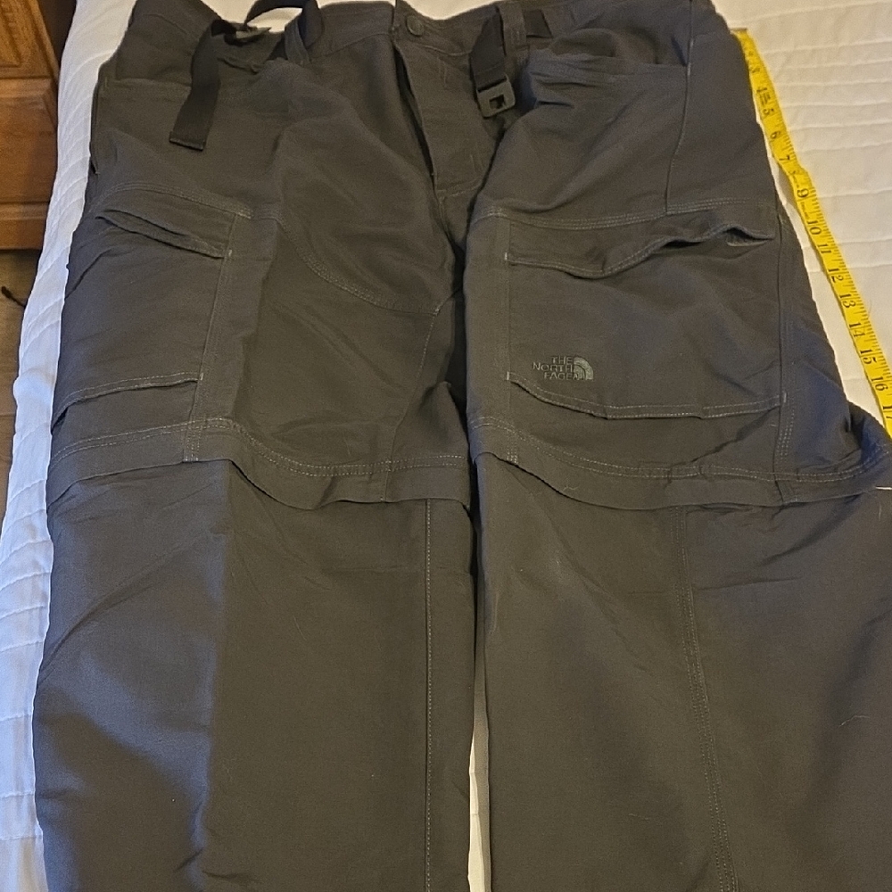 The North Face Men's Dark Gray Cargo Pants